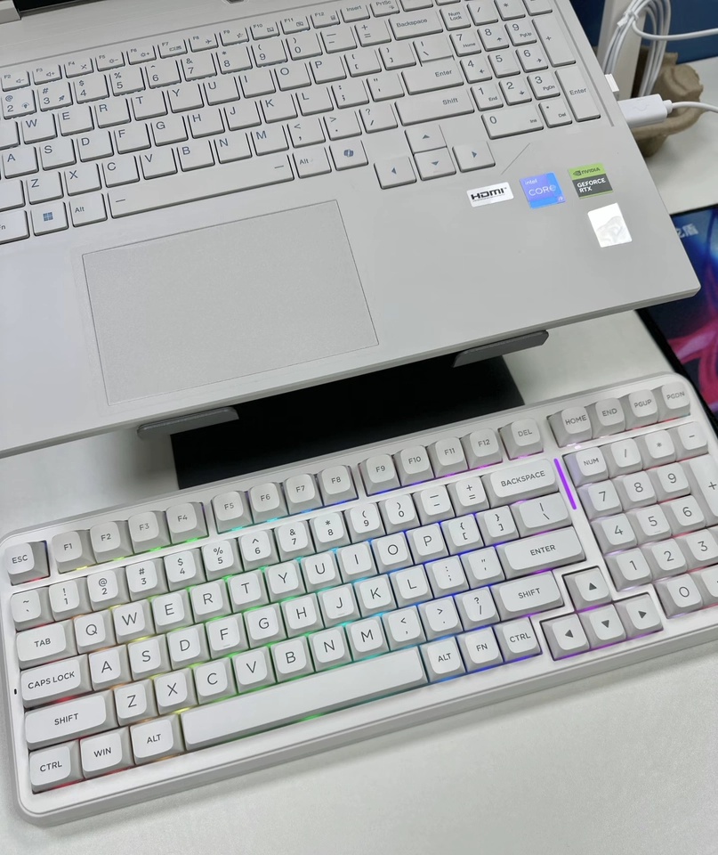 Gaming Keyboard Bluetooth - MCHOSE K99 V3 Aanpasbare mechanische toetsenbordmodus